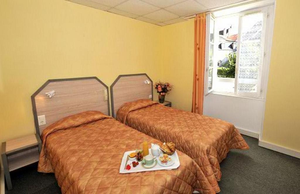 Standard Double or Twin Room,27505340:JPEG